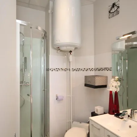 Apartment Renove Avec Wifi - Centre Dore - Fr-1-608-105 *